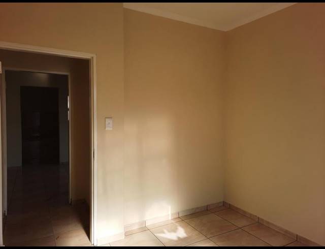 3 BEDROOM HOUSE FOR SALE IN VANDERBIJLPARK CE7